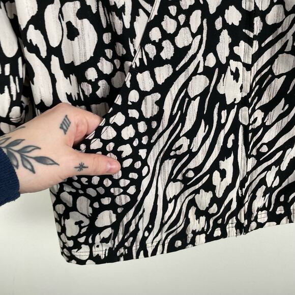 Zenergy Chicos Lightweight Jacket Women Sz 2 Large Full Zip 3/4 Sleeves Pockets - Picture 7 of 9